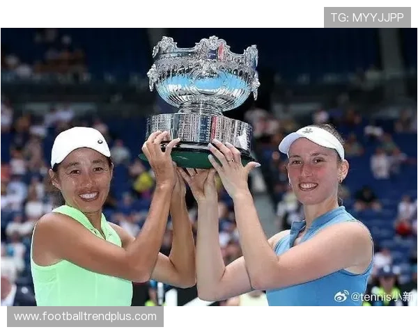 网球赛事激战正酣 世界顶尖选手争夺冠军宝座精彩纷呈